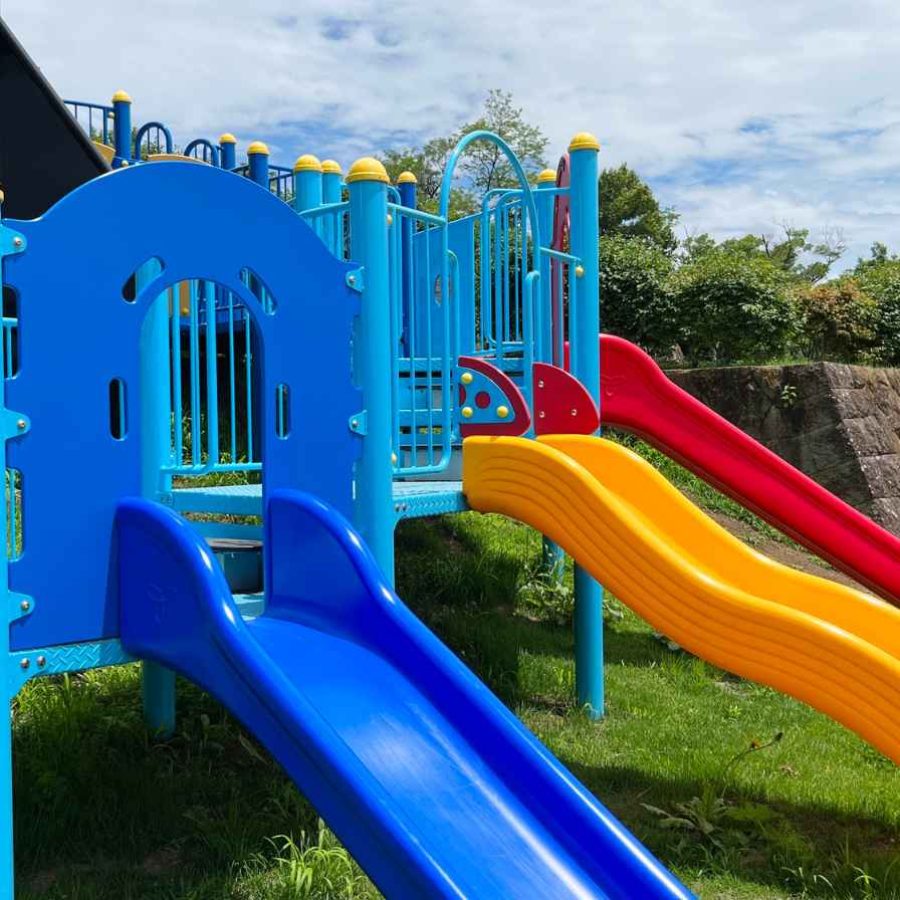 מתקני חצר לילדים2